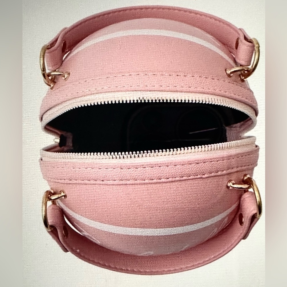 PINK FAUX LEATHER BASKET BALL SHAPED CROSSBODY BAG💕 - Picture 3 of 3